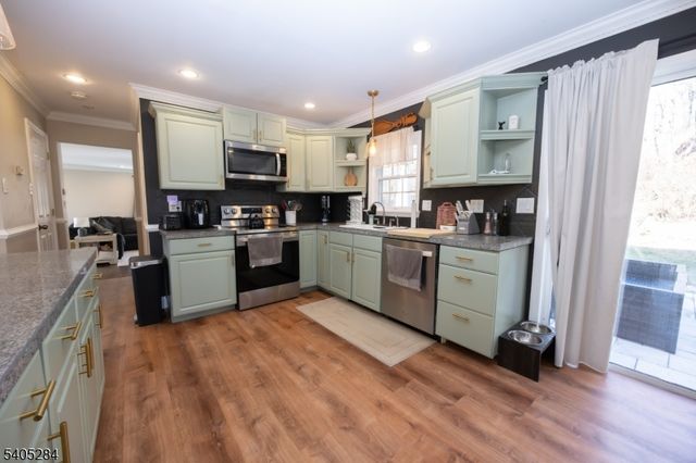 8 Luchetti Way, Andover Twp., NJ 07860