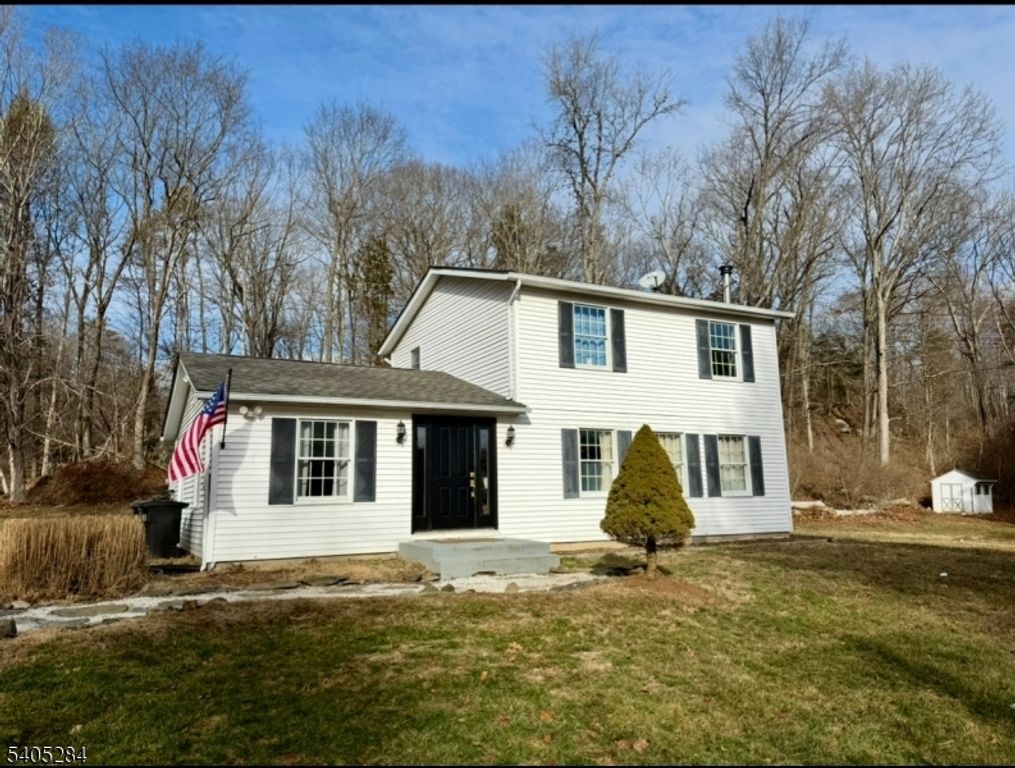 8 Luchetti Way, Andover Twp., NJ 07860