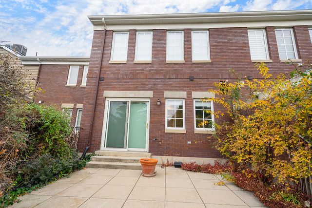 468 N E ST, Salt Lake City, UT 84103