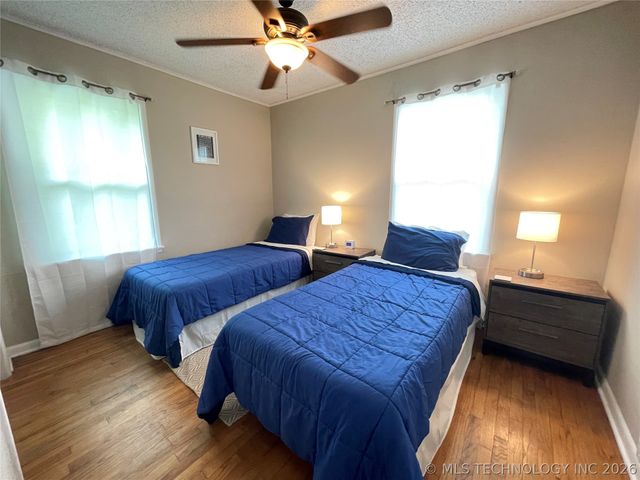 101 E 7th Street, Owasso, OK 74055