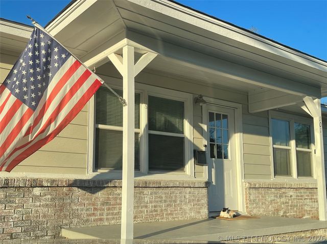 101 E 7th Street, Owasso, OK 74055