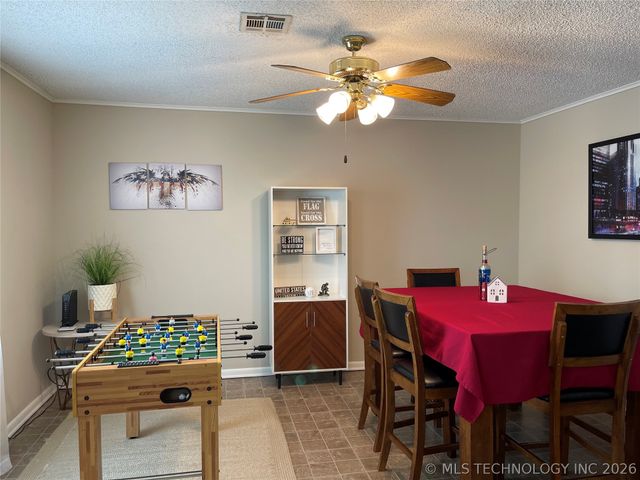 101 E 7th Street, Owasso, OK 74055