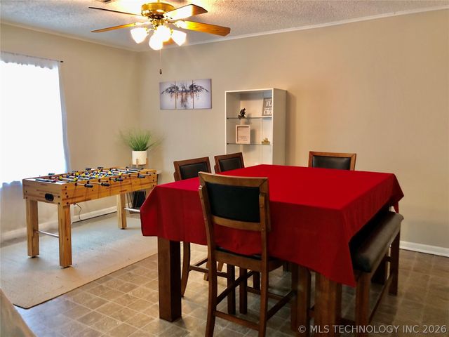 101 E 7th Street, Owasso, OK 74055