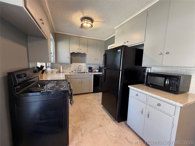 101 E 7th Street, Owasso, OK 74055