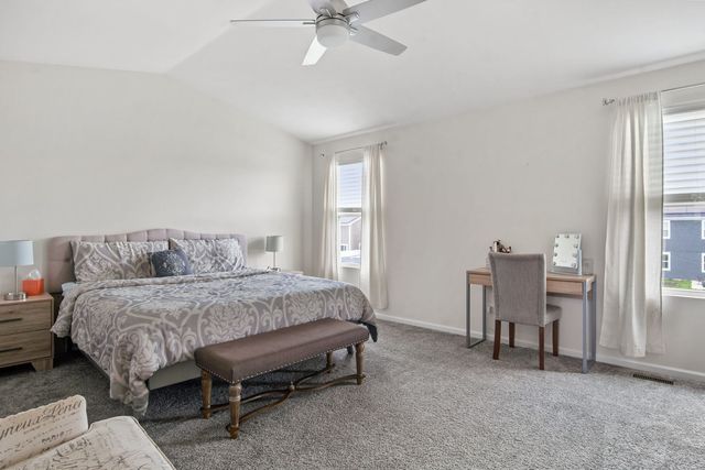 3764 St James Court, Elgin, IL 60124