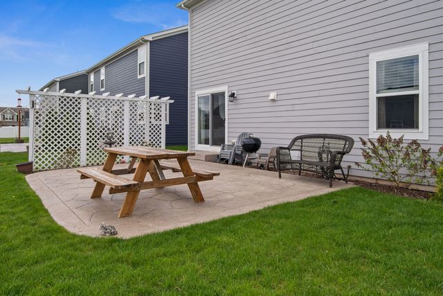 3764 St James Court, Elgin, IL 60124