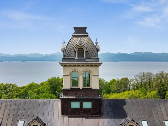 375 North Ave Apt 503, Burlington, VT 05401