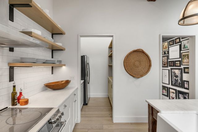375 North Ave Apt 503, Burlington, VT 05401