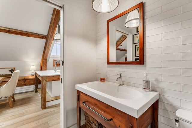 375 North Ave Apt 503, Burlington, VT 05401