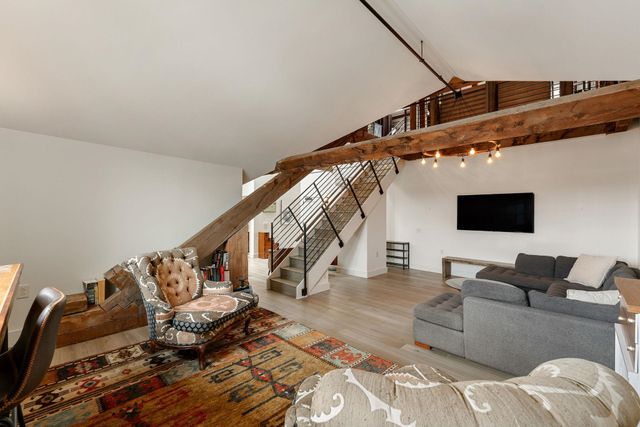 375 North Ave Apt 503, Burlington, VT 05401