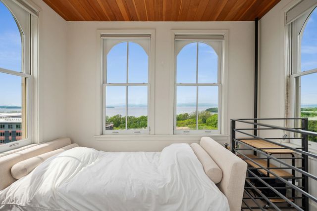 375 North Ave Apt 503, Burlington, VT 05401