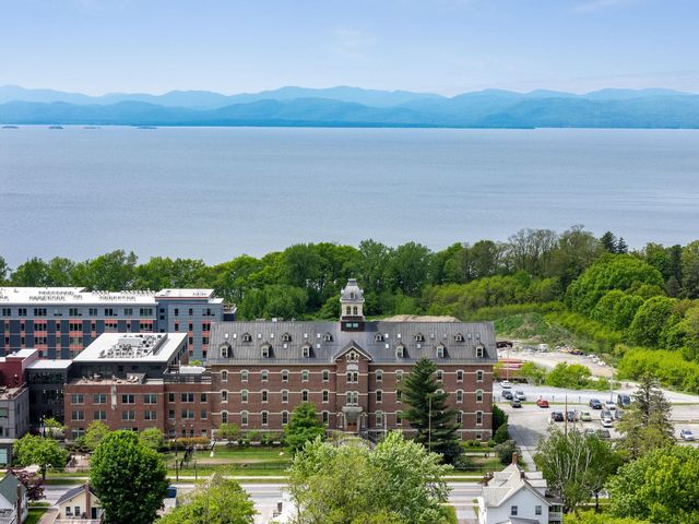 375 North Ave Apt 503, Burlington, VT 05401