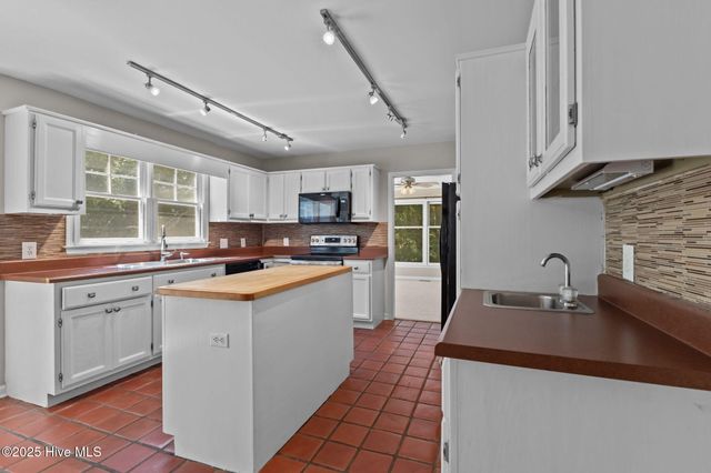225 Mitchell Road, Southern Pines, NC 28387