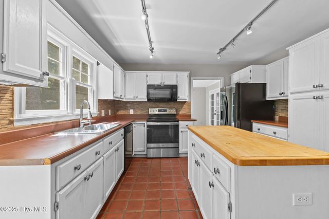 225 Mitchell Road, Southern Pines, NC 28387