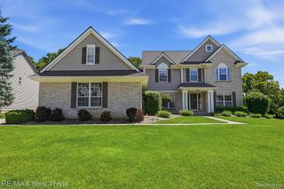 729 Akehurst Lane, White Lake Charter Township, MI 48386