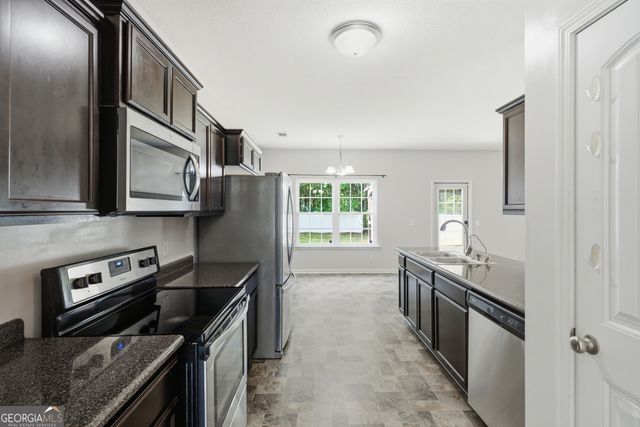 1277 Peacock Trail, Hinesville, GA 31313