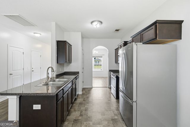 1277 Peacock Trail, Hinesville, GA 31313