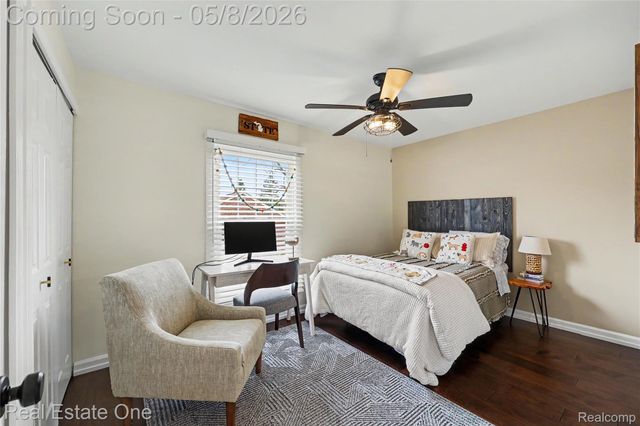 1118 Kings Cove Drive, Rochester Hills, MI 48306