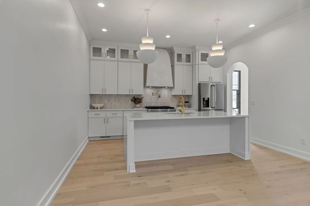 1109 N 2nd St, Nashville, TN 37207