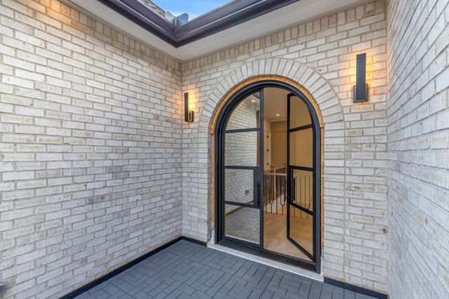 1109 N 2nd St, Nashville, TN 37207