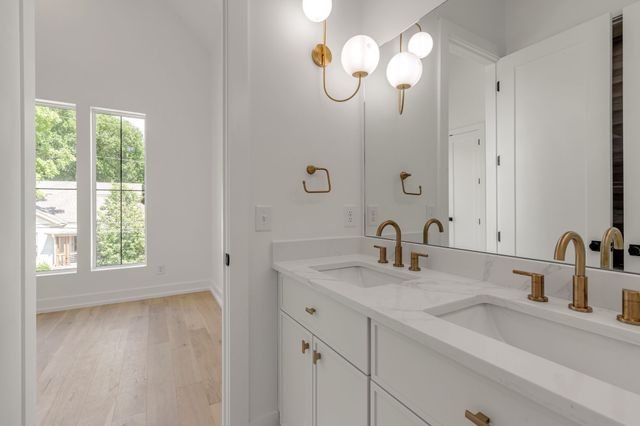 1109 N 2nd St, Nashville, TN 37207