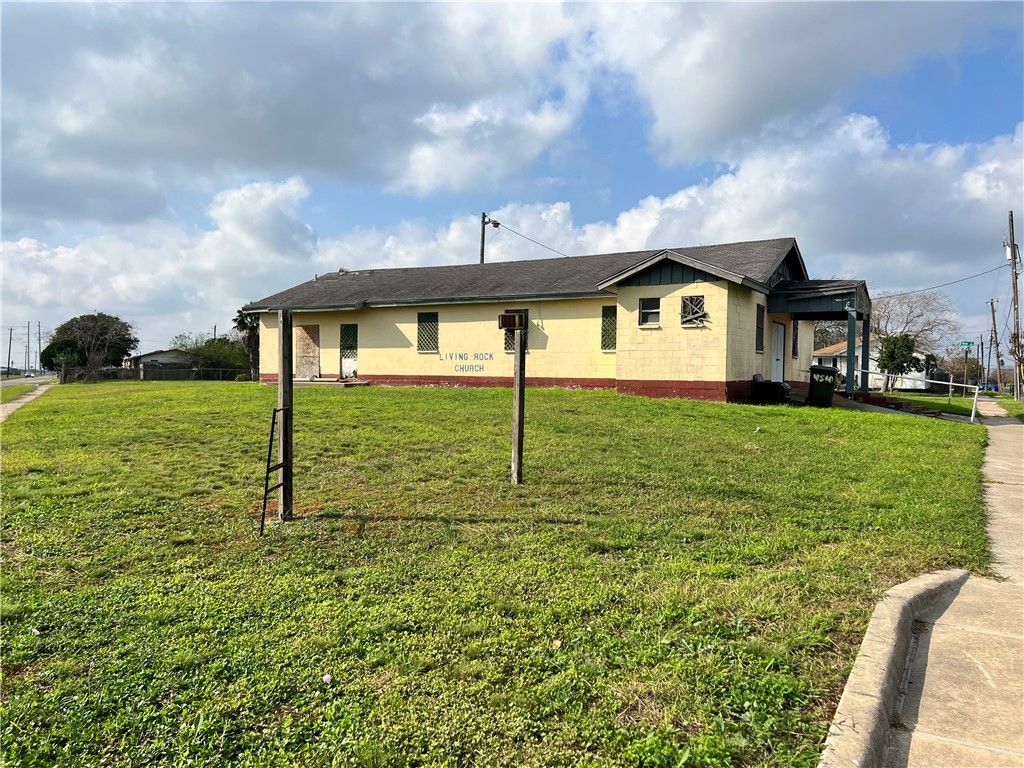 4510 Columbia St, Corpus Christi, TX 78416 — photo 4