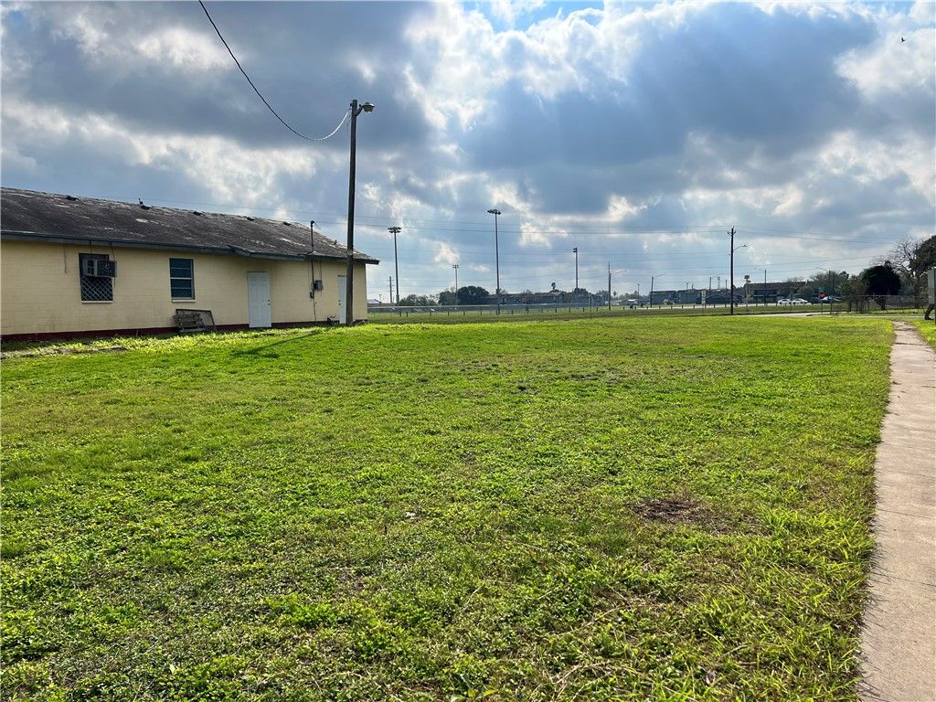 4510 Columbia St, Corpus Christi, TX 78416 — photo 5