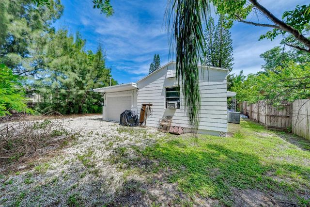 2405-2407 N East Coast Street, Lake Worth Beach, FL 33460