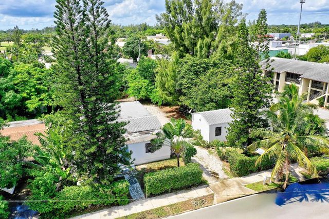 2405-2407 N East Coast Street, Lake Worth Beach, FL 33460