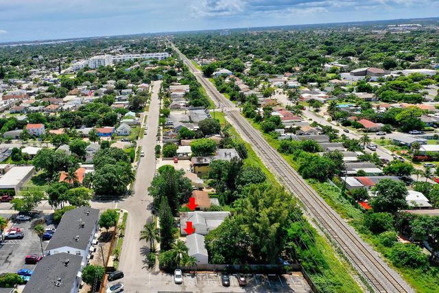 2405-2407 N East Coast Street, Lake Worth Beach, FL 33460