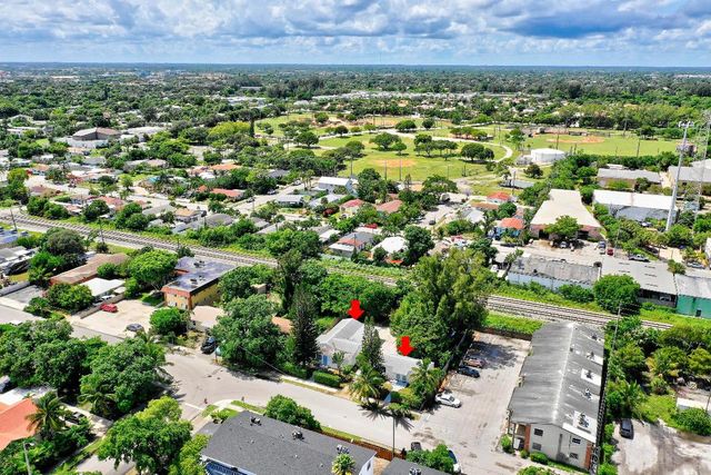 2405-2407 N East Coast Street, Lake Worth Beach, FL 33460