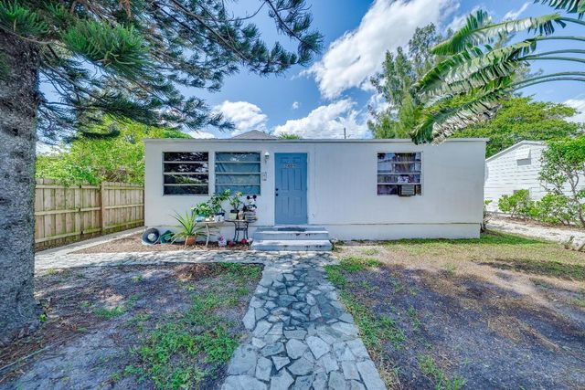 2405-2407 N East Coast Street, Lake Worth Beach, FL 33460