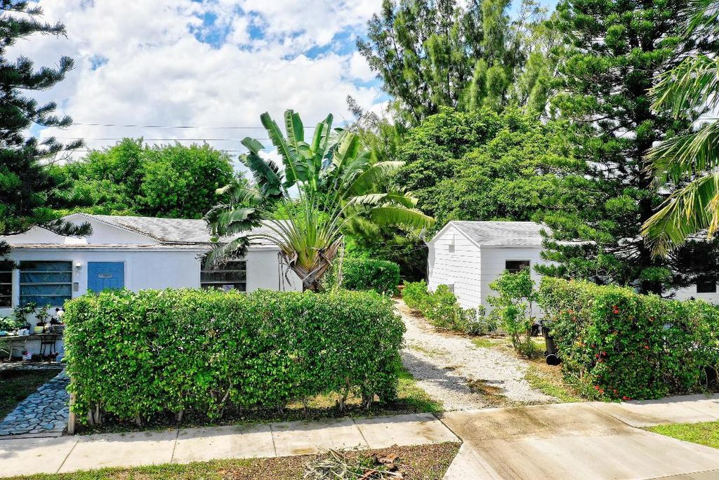 2405-2407 N East Coast Street, Lake Worth Beach, FL 33460