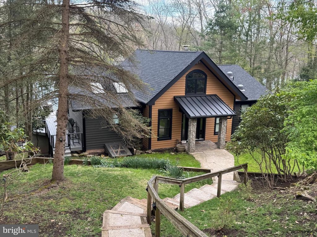 Image 1 of property listing at 2119 MARSH HILL RD, Mc Henry, MD 21541