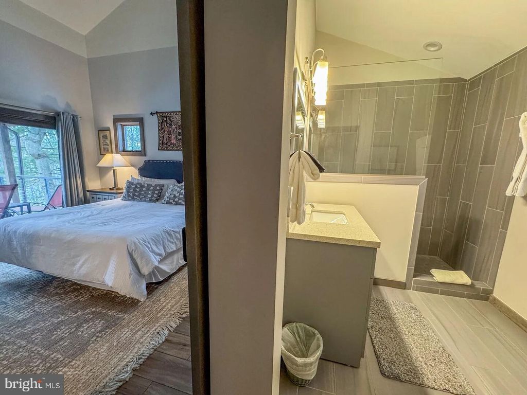 Image 11 of property listing at 2119 MARSH HILL RD, Mc Henry, MD 21541