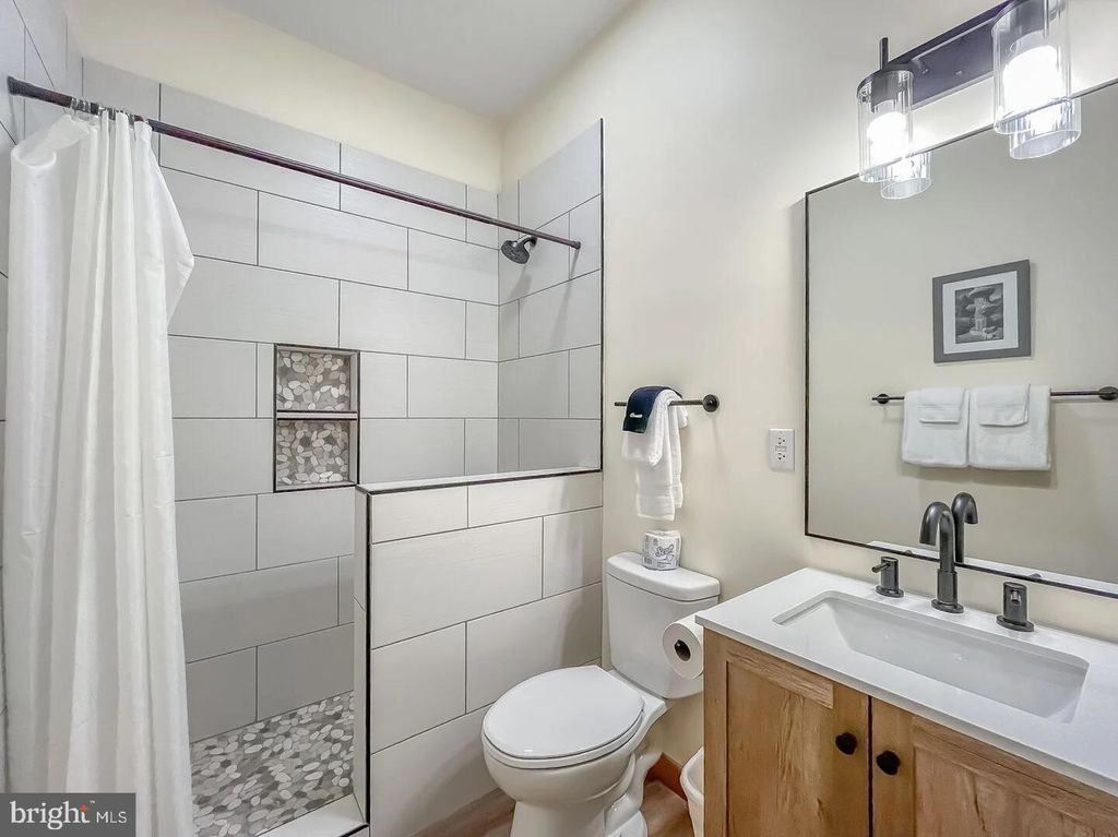 Image 19 of property listing at 2119 MARSH HILL RD, Mc Henry, MD 21541