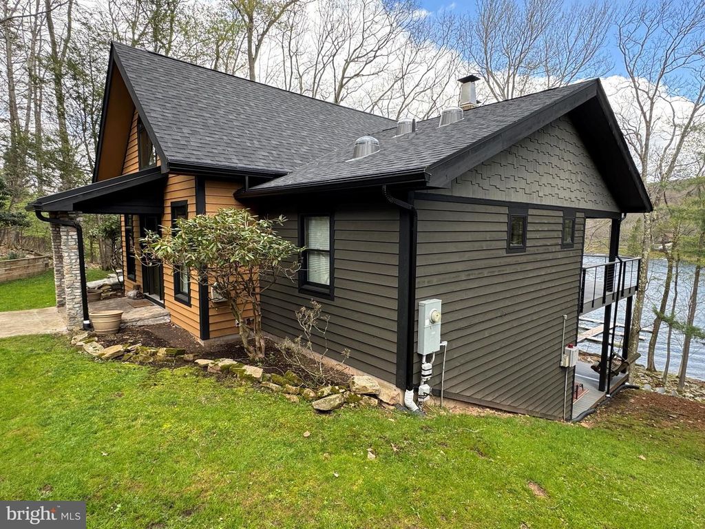 Image 2 of property listing at 2119 MARSH HILL RD, Mc Henry, MD 21541