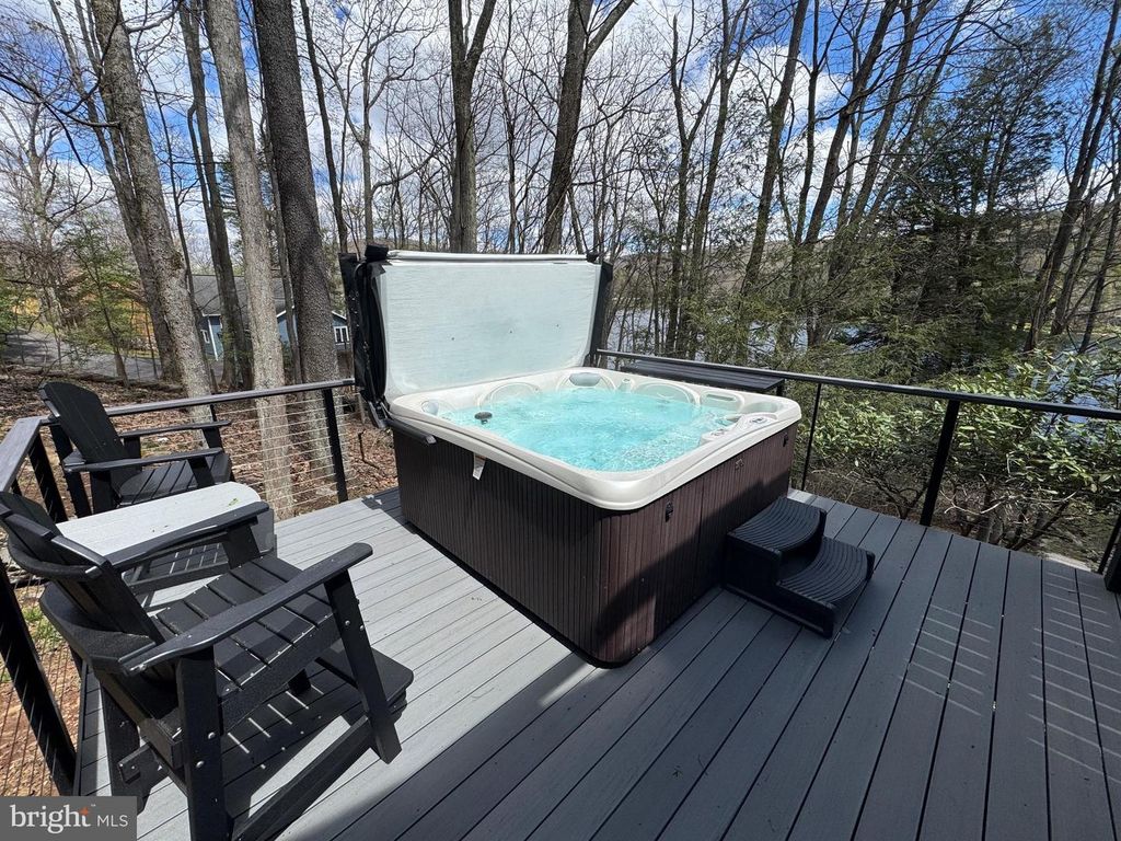 Image 25 of property listing at 2119 MARSH HILL RD, Mc Henry, MD 21541