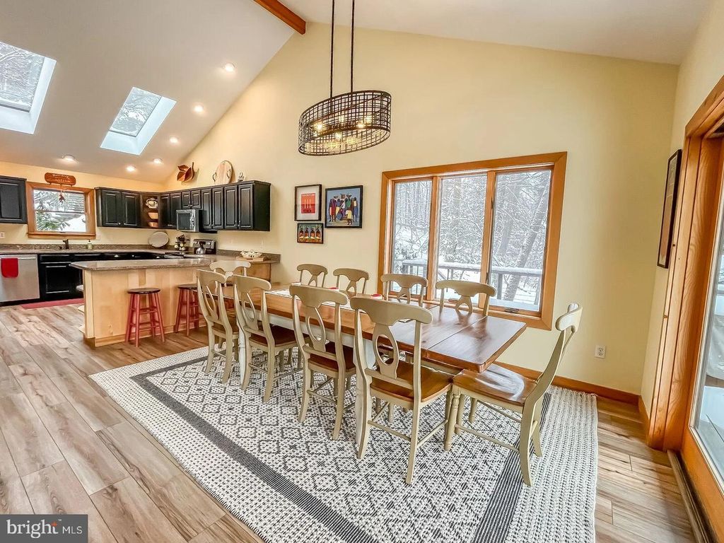 Image 6 of property listing at 2119 MARSH HILL RD, Mc Henry, MD 21541