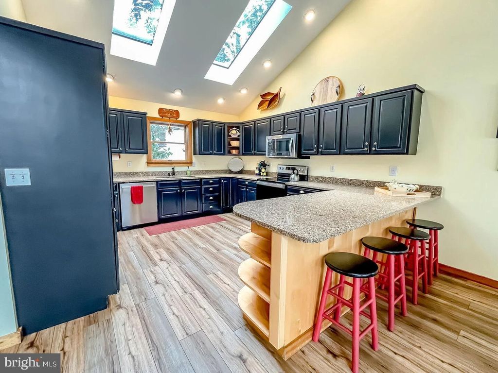 Image 7 of property listing at 2119 MARSH HILL RD, Mc Henry, MD 21541