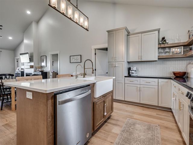 17060 W Camp Road, Cashion, OK 73016