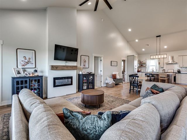 17060 W Camp Road, Cashion, OK 73016