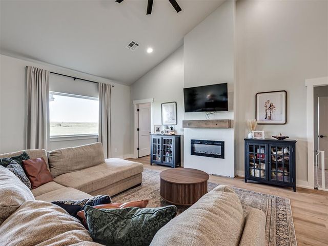 17060 W Camp Road, Cashion, OK 73016