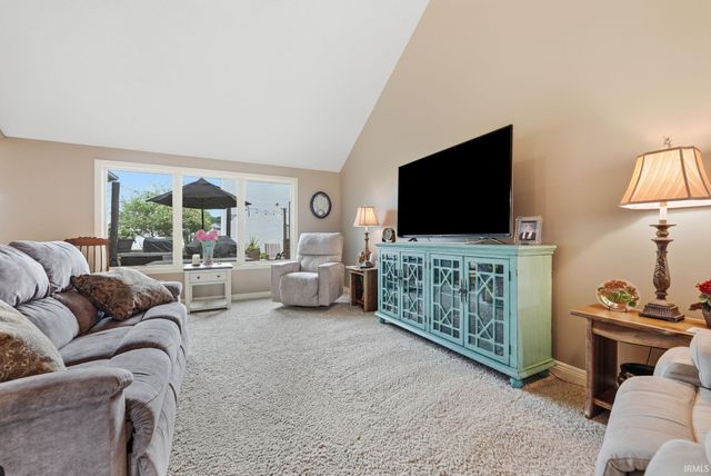 1112 Woodland Pass, Fort Wayne, IN 46818