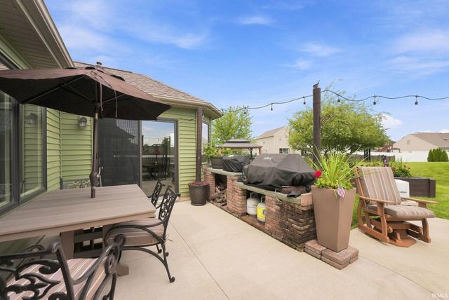1112 Woodland Pass, Fort Wayne, IN 46818