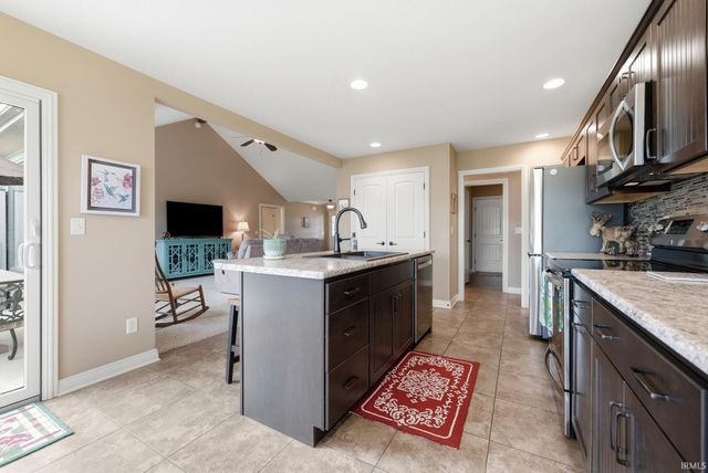 1112 Woodland Pass, Fort Wayne, IN 46818