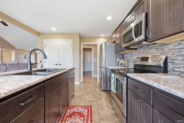 1112 Woodland Pass, Fort Wayne, IN 46818