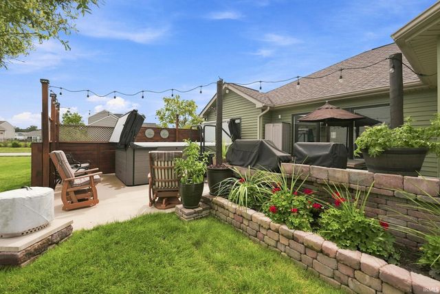 1112 Woodland Pass, Fort Wayne, IN 46818