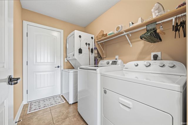 1112 Woodland Pass, Fort Wayne, IN 46818