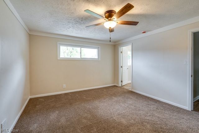 4944 Coleman Drive, New Franklin, OH 44319